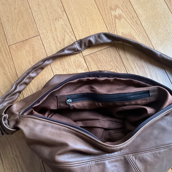 Soft Brown Leather Women Purse. Vintage and Handmade - Picture 6 of 7